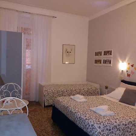 Argentina House Bed and Breakfast Genua Exteriör bild