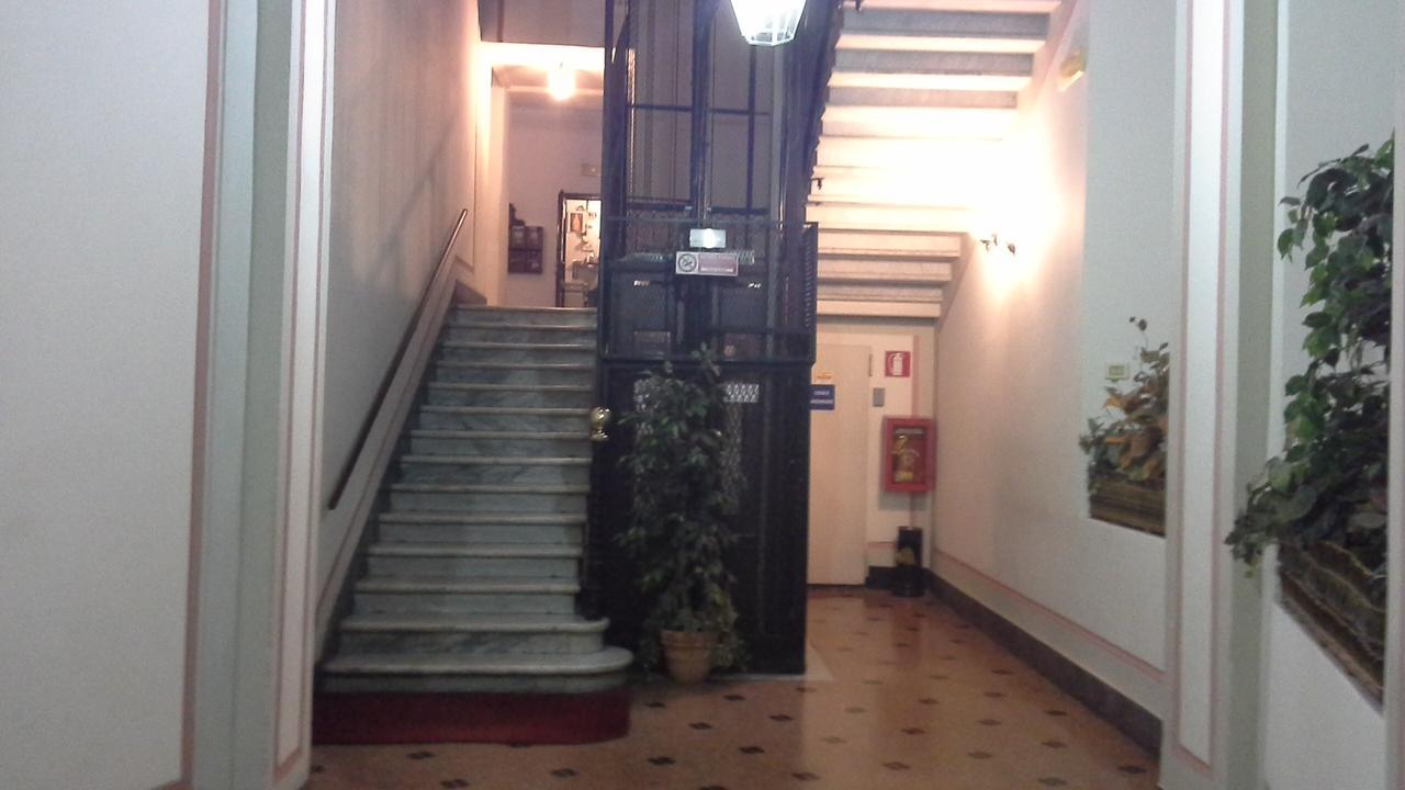 Argentina House Bed and Breakfast Genua Exteriör bild