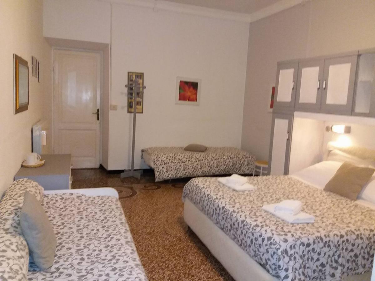 Argentina House Bed and Breakfast Genua Exteriör bild