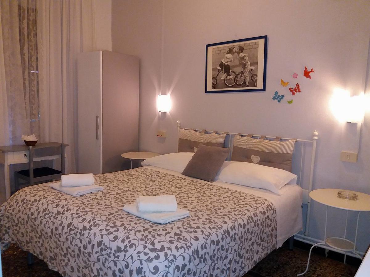 Argentina House Bed and Breakfast Genua Exteriör bild