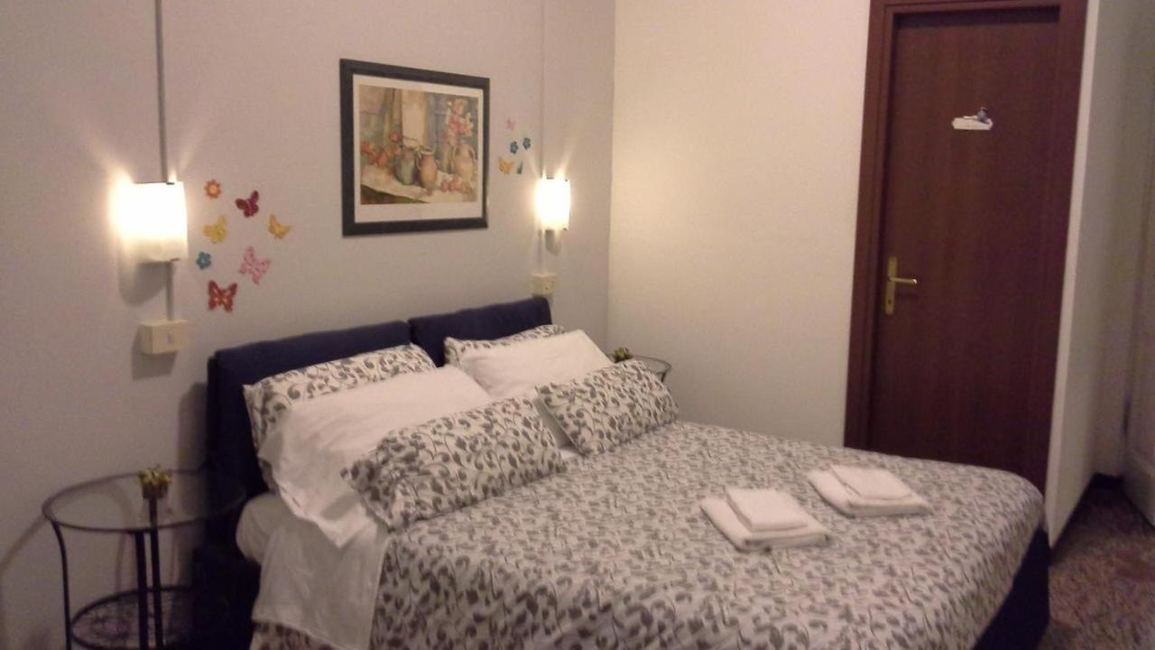 Argentina House Bed and Breakfast Genua Exteriör bild